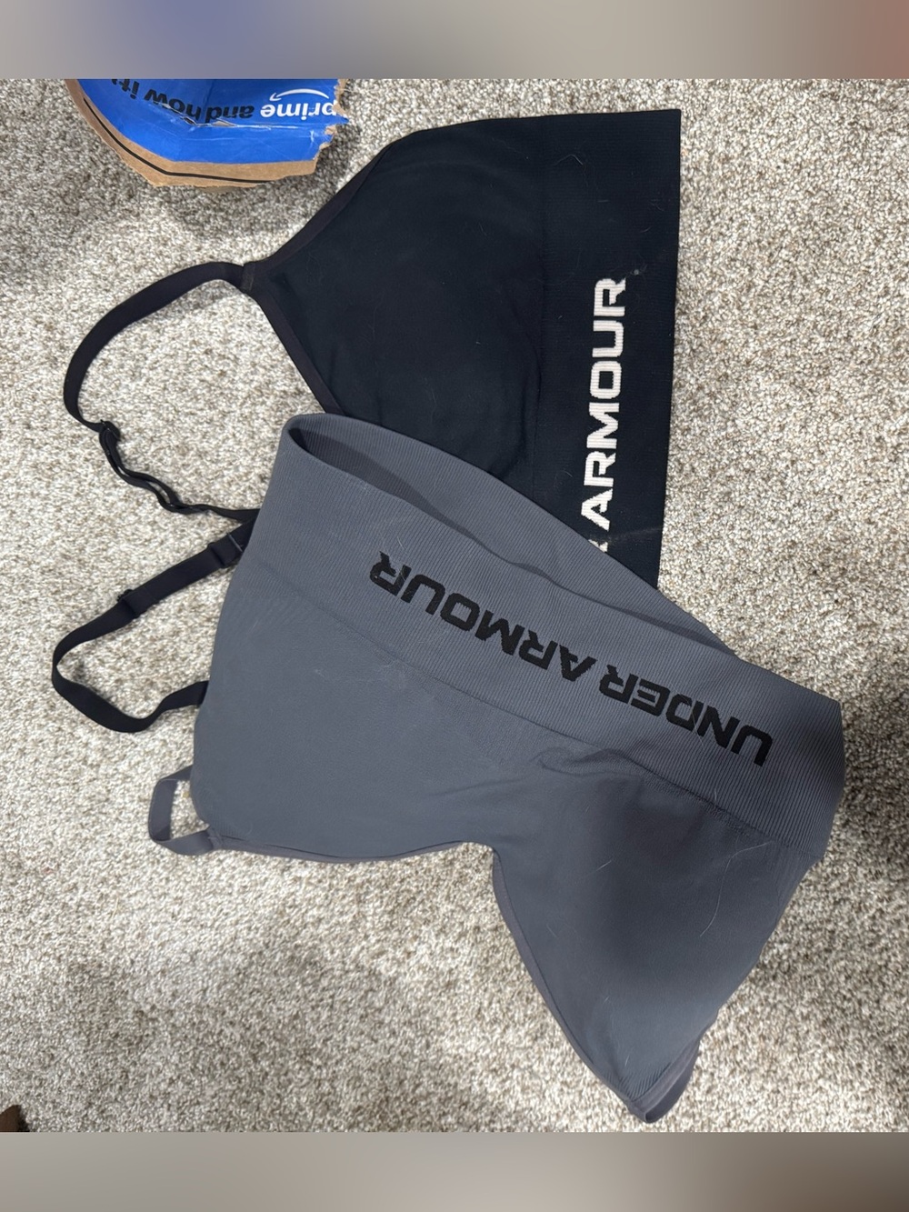Under Armour sports bra - Black & Gray